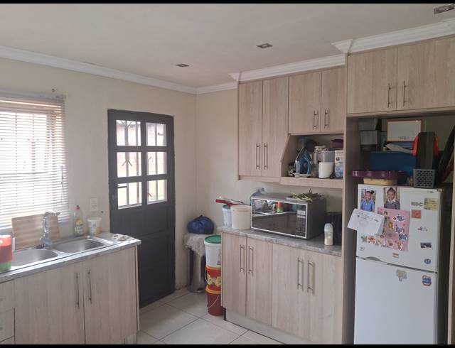 2 BEDROOM FREEHOLD FOR SALE IN VOSLOORUS SOUTH